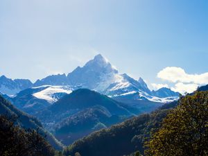 Preview wallpaper mountains, forest, landscape, trees, peak, mountain range