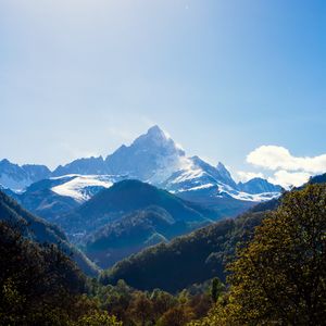 Preview wallpaper mountains, forest, landscape, trees, peak, mountain range