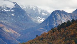 Preview wallpaper mountains, forest, trees, hut