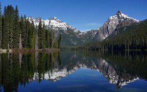 Preview wallpaper mountains, forest, trees, lake, reflection, nature, landscape