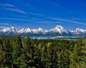 Preview wallpaper mountains, grass, distance, top