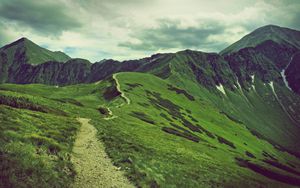 Preview wallpaper mountains, grass, sky, top