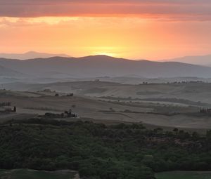 Preview wallpaper mountains, hills, sunset, evening, fog, tuscany, italy