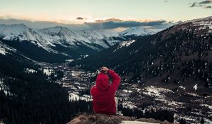 Preview wallpaper mountains, hood, clouds, loneliness, peaks