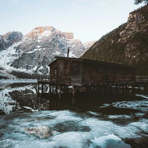 Preview wallpaper mountains, house, coast, lake, ice, landscape