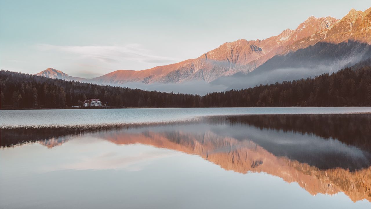 Wallpaper mountains, house, lake, reflection