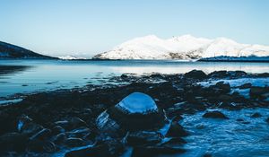 Preview wallpaper mountains, ice, snow, lake, water, winter