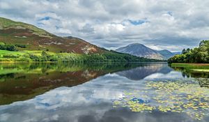 Preview wallpaper mountains, lake, forest, trees, reflection