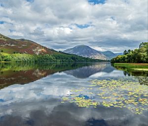 Preview wallpaper mountains, lake, forest, trees, reflection