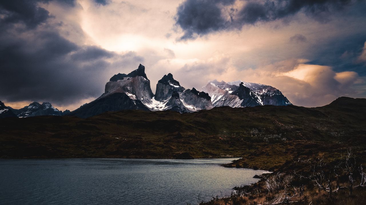 Wallpaper mountains, lake, grass, clouds, overcast, twilight