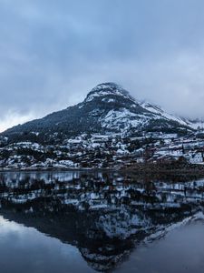 Preview wallpaper mountains, lake, reflection, fog