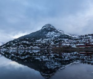 Preview wallpaper mountains, lake, reflection, fog