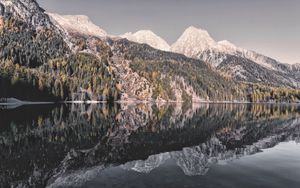 Preview wallpaper mountains, lake, reflection