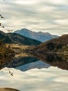 Preview wallpaper mountains, lake, reflection, forest, trees, landscape