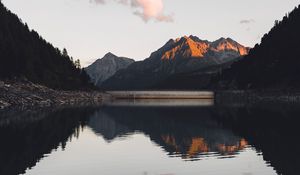 Preview wallpaper mountains, lake, reflection, trees, landscape