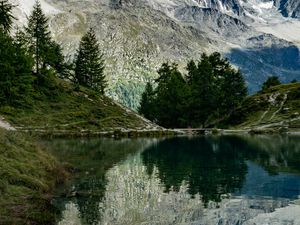 Preview wallpaper mountains, lake, reflection, trees, nature