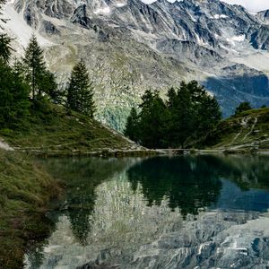 Preview wallpaper mountains, lake, reflection, trees, nature