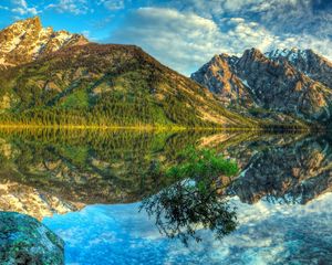 Preview wallpaper mountains, lake, reflection, mirror, clouds, brightly, sky, bush