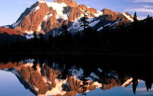 Preview wallpaper mountains, lake, shade, evening