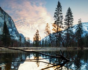 Preview wallpaper mountains, lake, snag, trees