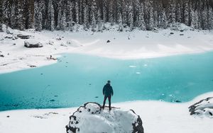 Preview wallpaper mountains, lake, snow, loneliness, solitude, man, winter