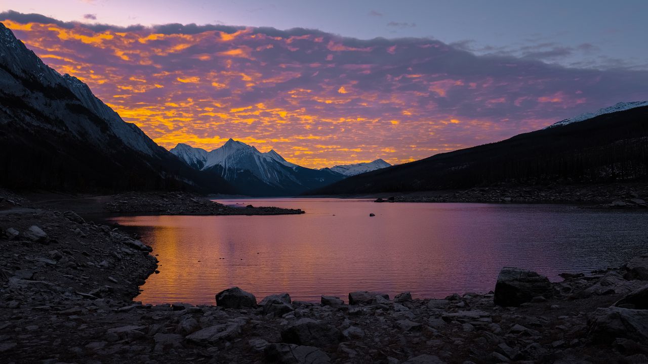 Wallpaper mountains, lake, sunset, stones, clouds