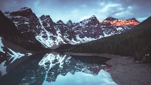 Preview wallpaper mountains, lake, trees, reflection, girl, landscape