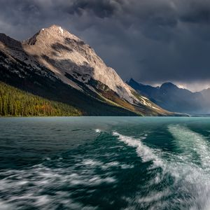 Preview wallpaper mountains, lake, waves, water, nature