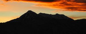 Preview wallpaper mountains, landscape, sky, evening, dark