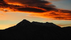 Preview wallpaper mountains, landscape, sky, evening, dark