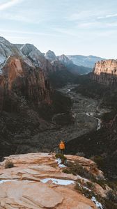 Preview wallpaper mountains, loneliness, peak, lonely, solitude, zion
