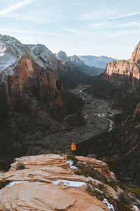 Preview wallpaper mountains, loneliness, peak, lonely, solitude, zion