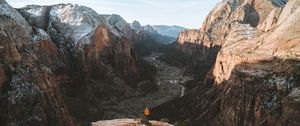 Preview wallpaper mountains, loneliness, peak, lonely, solitude, zion