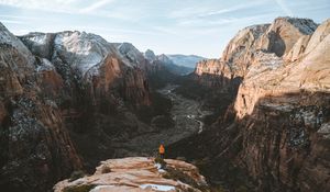 Preview wallpaper mountains, loneliness, peak, lonely, solitude, zion