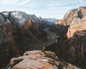 Preview wallpaper mountains, loneliness, peak, lonely, solitude, zion