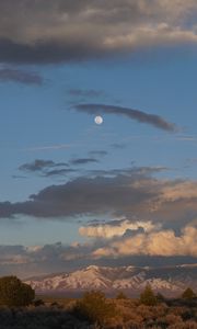 Preview wallpaper mountains, moon, sky, clouds, distance