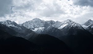 Preview wallpaper mountains, mountain range, peaks, clouds, nature