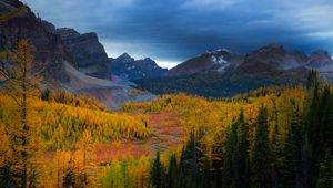 Preview wallpaper mountains, nature, sky, trees, view, landscape