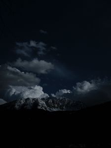 Preview wallpaper mountains, night, clouds, peaks