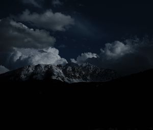 Preview wallpaper mountains, night, clouds, peaks