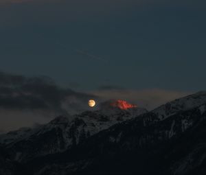 Preview wallpaper mountains, night, moon, full moon, peak