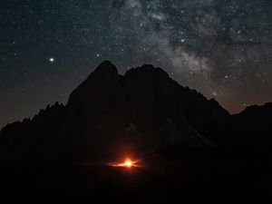 Preview wallpaper mountains, night, starry sky, darkness, fire