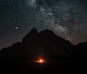 Preview wallpaper mountains, night, starry sky, darkness, fire