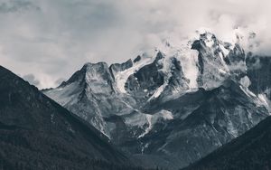 Preview wallpaper mountains, peak, aerial view, forest, fog, clouds