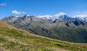 Preview wallpaper mountains, peak, grass, view, landscape