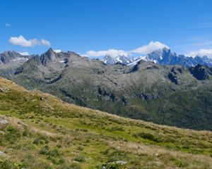 Preview wallpaper mountains, peak, grass, view, landscape