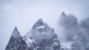 Preview wallpaper mountains, peak, rocks, snow, clouds