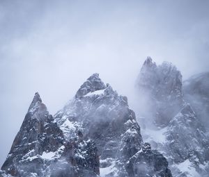 Preview wallpaper mountains, peak, rocks, snow, clouds