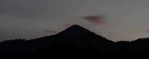 Preview wallpaper mountains, peak, silhouette, sky, dusk