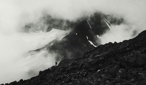 Preview wallpaper mountains, peak, silhouette, bw, loneliness